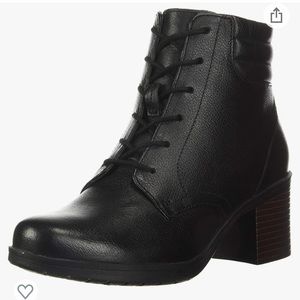 Clarks Women's Hollis Jasmine Fashion Boot